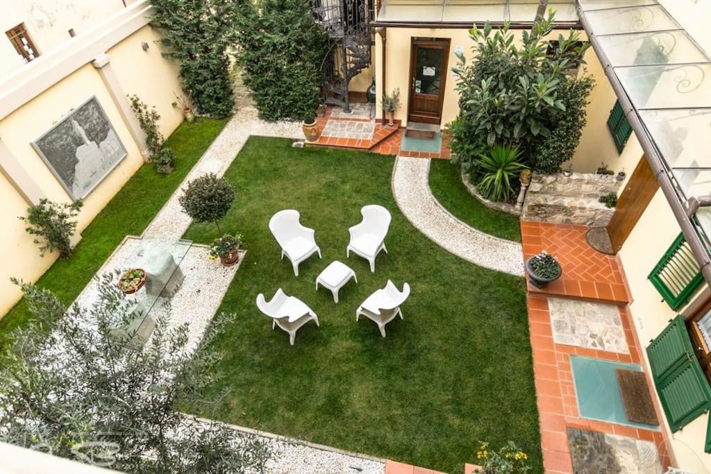 Apartment Comfy Portion Of By Il Mosaico Florence